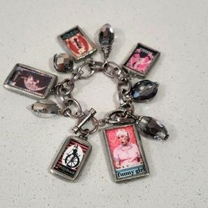 Handmade Gorgeous Womens bracelet with 5 different inspirational quotes